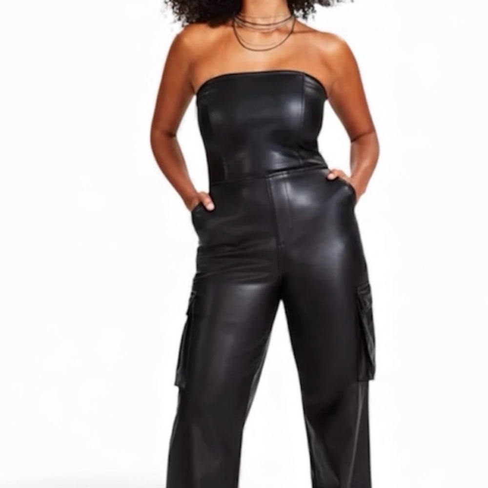 Bar lll NWT Size 0 Black Strapless Faux Leather Jumpsuit